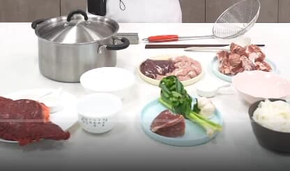 图片[1]-手打Q弹潮汕牛肉丸猪杂汤粉-酷软